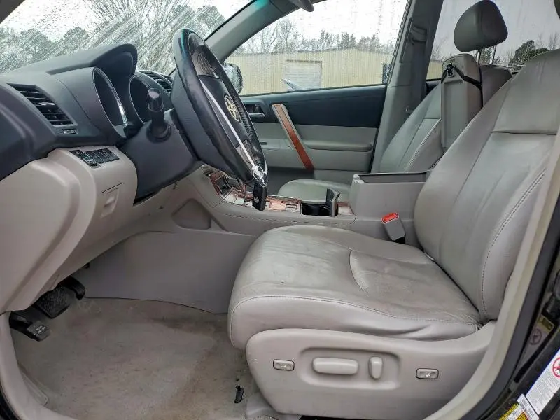 2010 TOYOTA HIGHLANDER LIMITED  