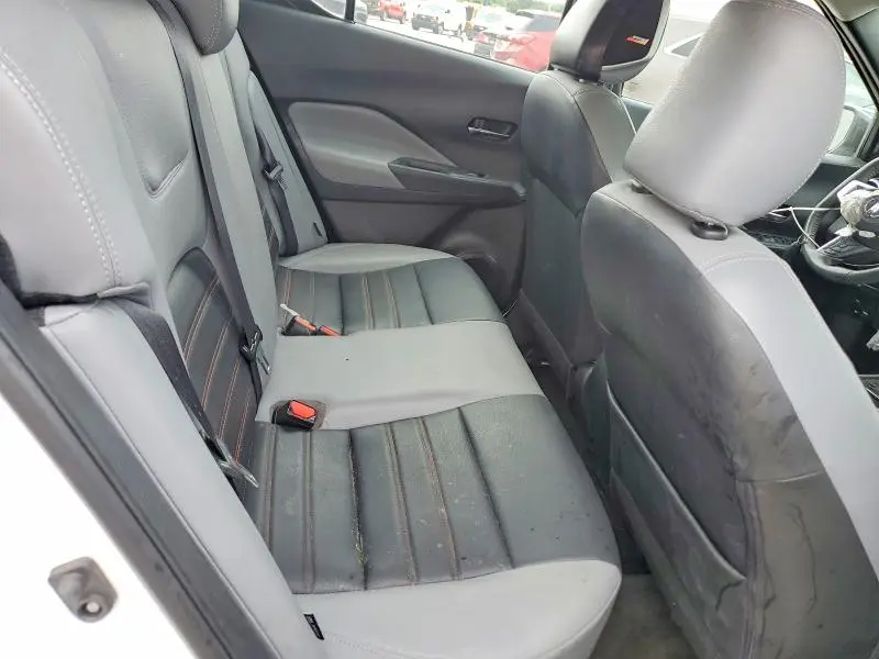 2021 NISSAN KICKS SR  