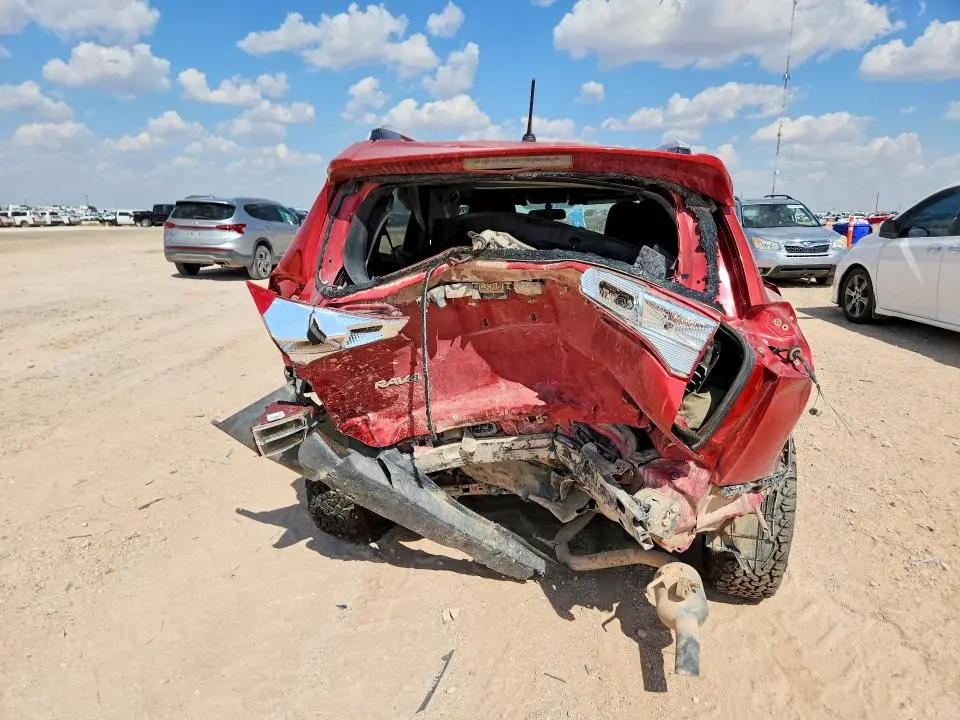 2013 TOYOTA RAV4 XLE  