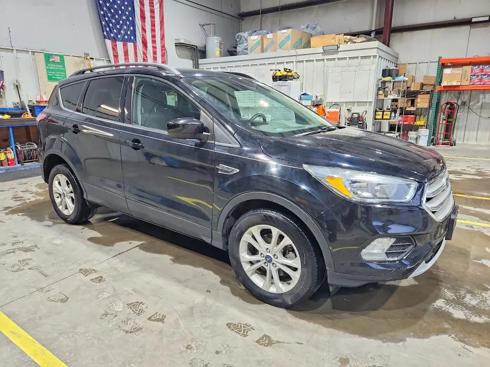 2018 FORD ESCAPE SE  
