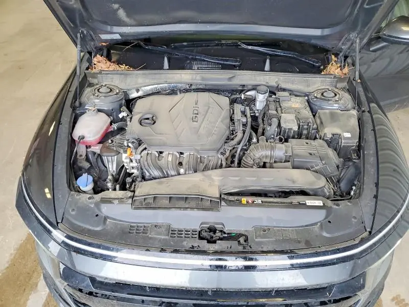 2025 HYUNDAI SONATA SE  
