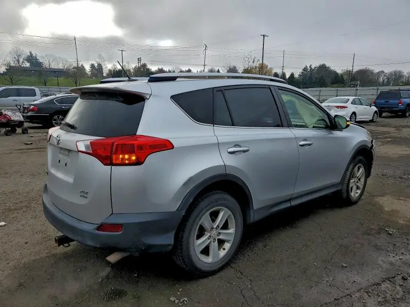 2014 TOYOTA RAV4 XLE  