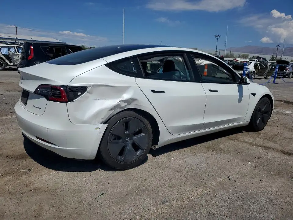 2021 TESLA MODEL 3   