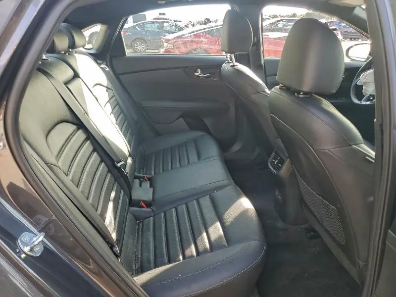 2023 KIA FORTE GT LINE  