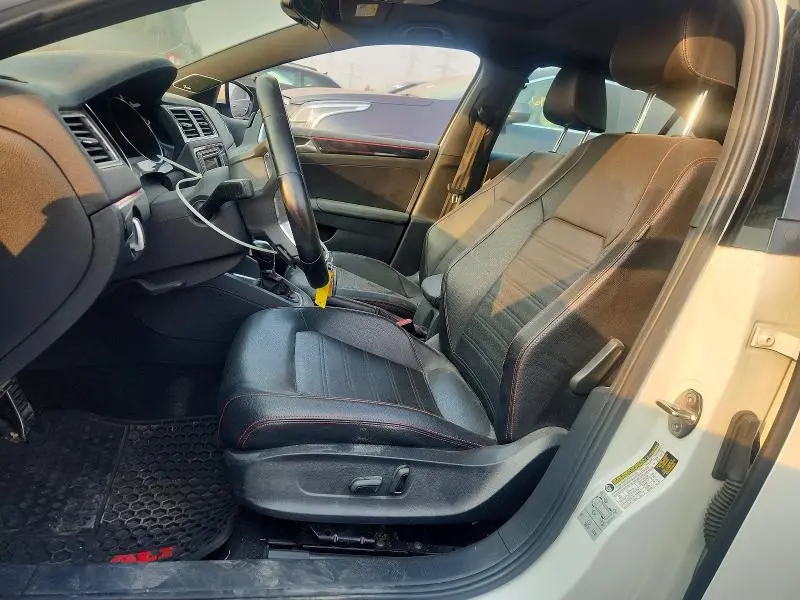 2016 VOLKSWAGEN JETTA GLI  