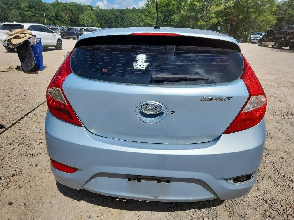 2012 HYUNDAI ACCENT SE  