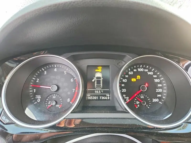 2017 VOLKSWAGEN JETTA SE  