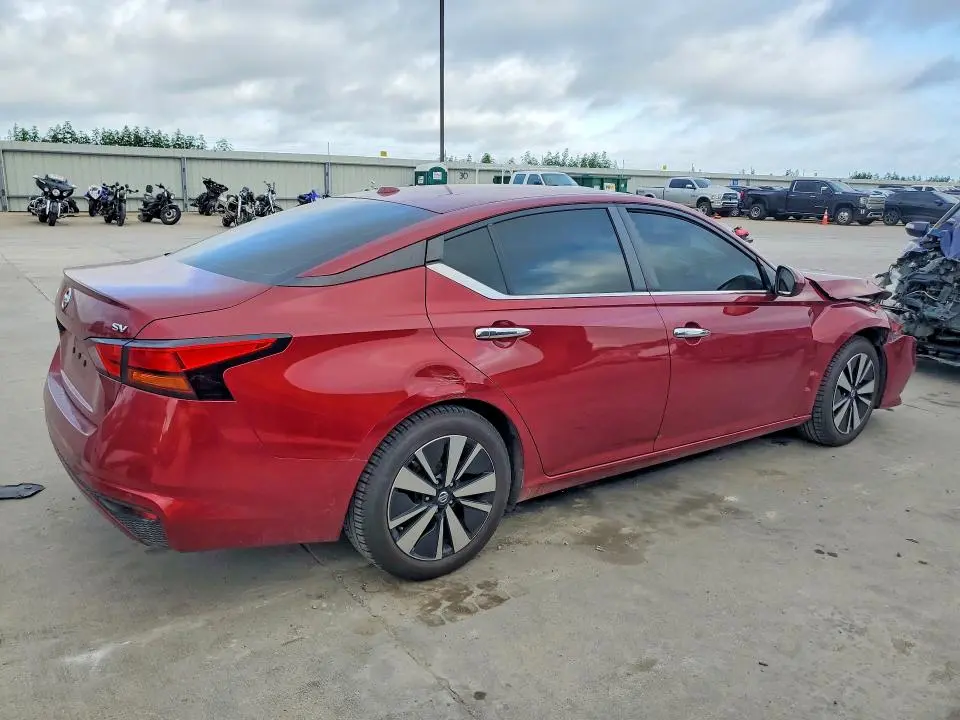 2022 NISSAN ALTIMA SV  
