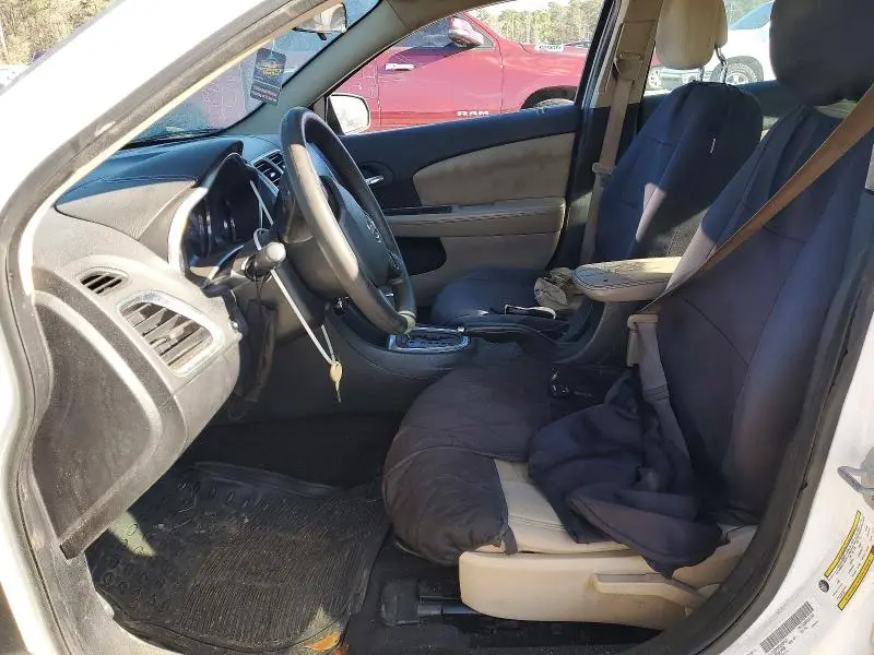 2013 DODGE AVENGER SE  