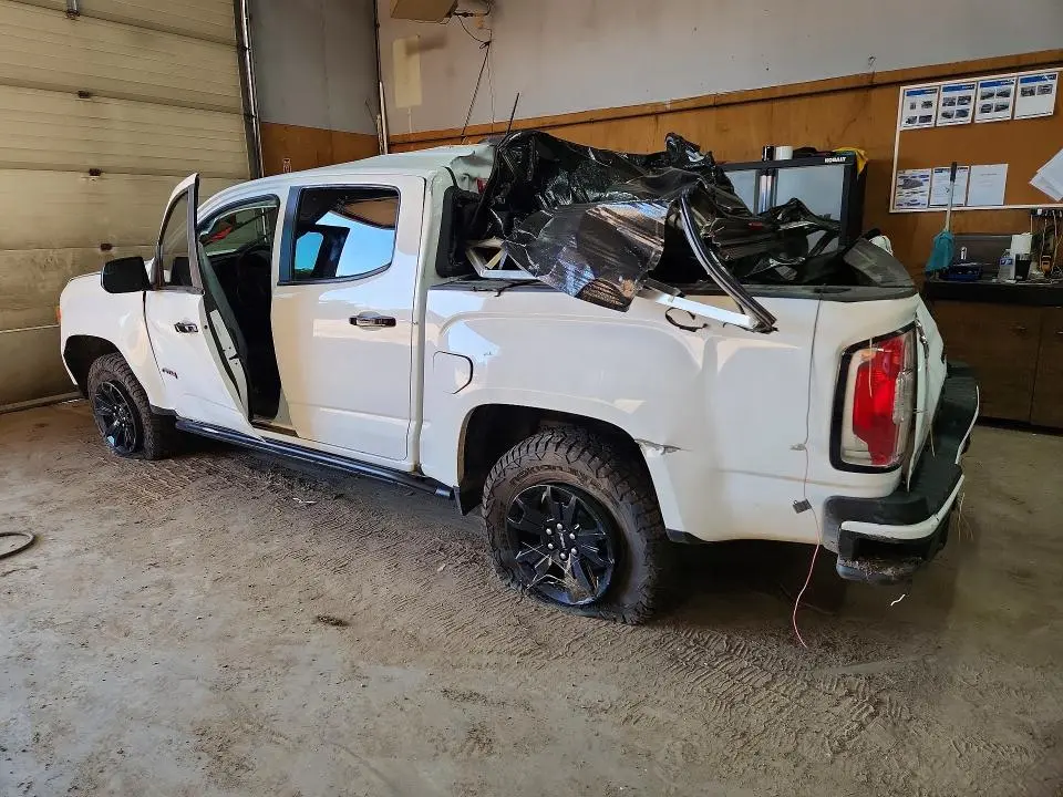 2022 GMC CANYON AT4  