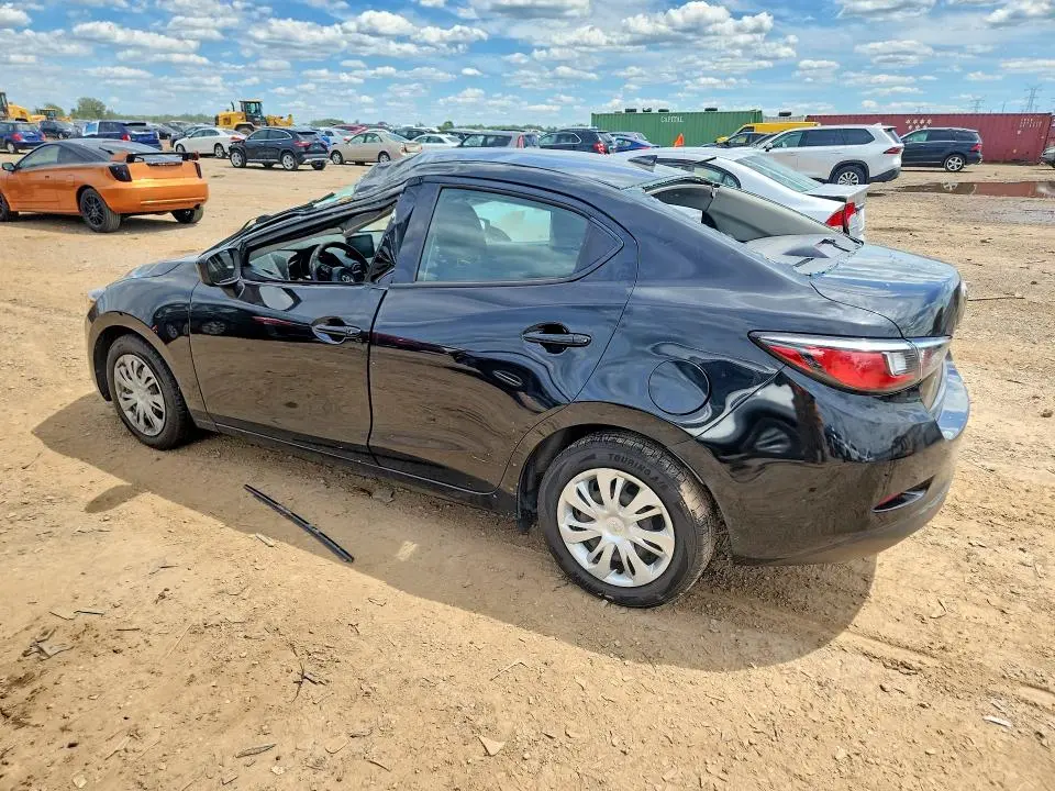 2019 TOYOTA YARIS L  