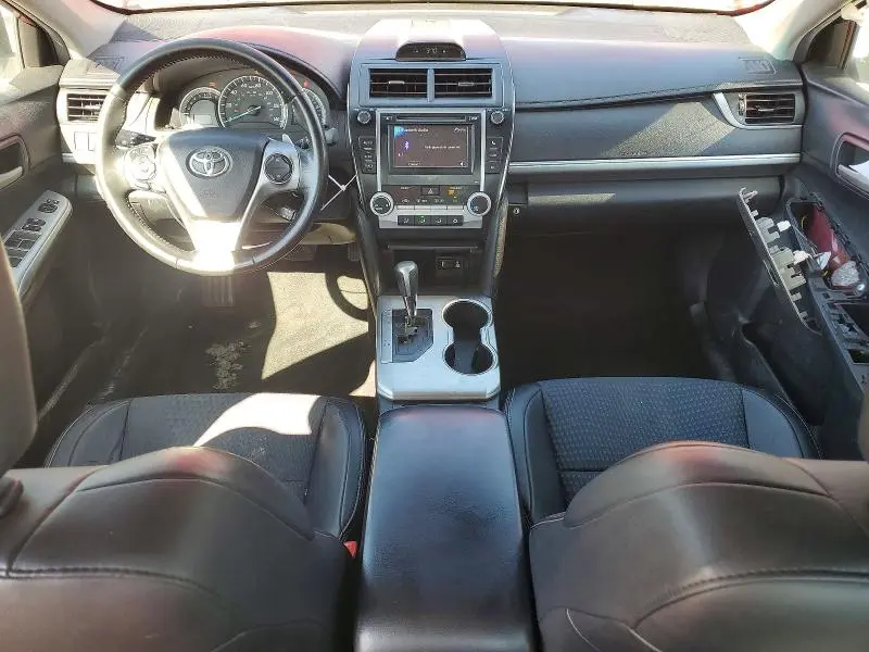 2014 TOYOTA CAMRY SE  