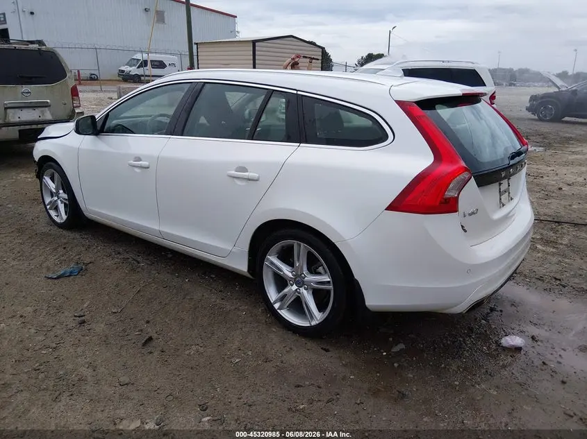 2016 VOLVO V60 T5 PLATINUM