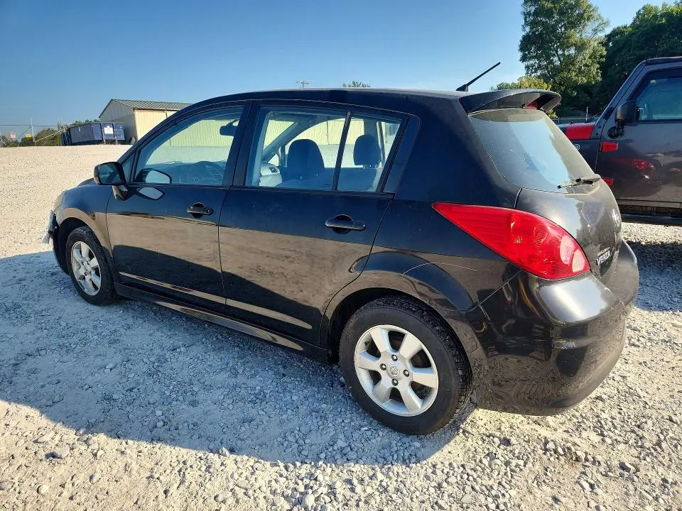 2011 NISSAN VERSA 1.8 S  
