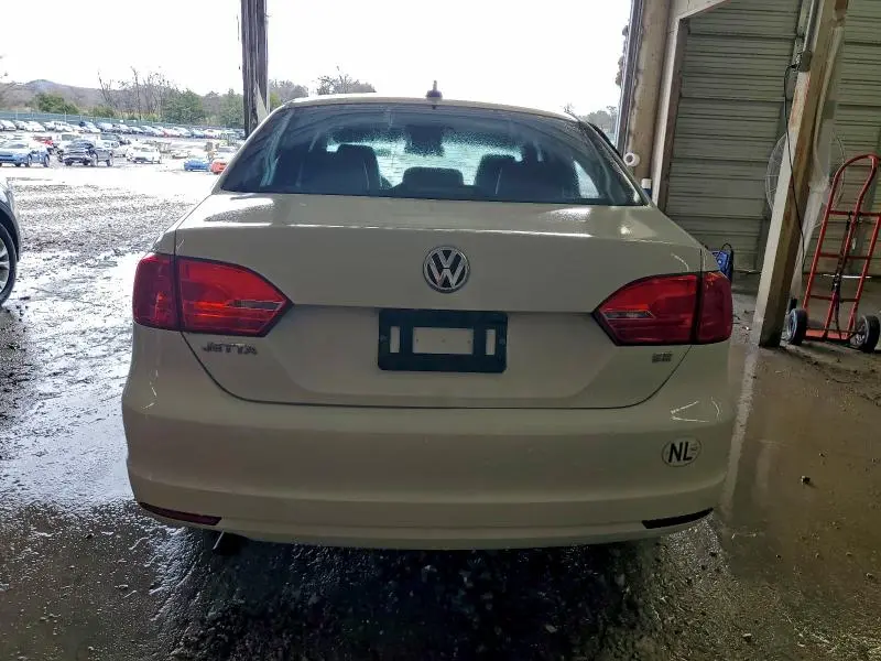 2014 VOLKSWAGEN JETTA SE  
