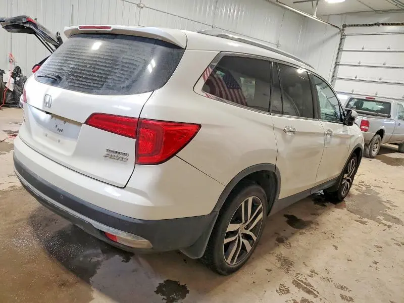 2016 HONDA PILOT TOURING  