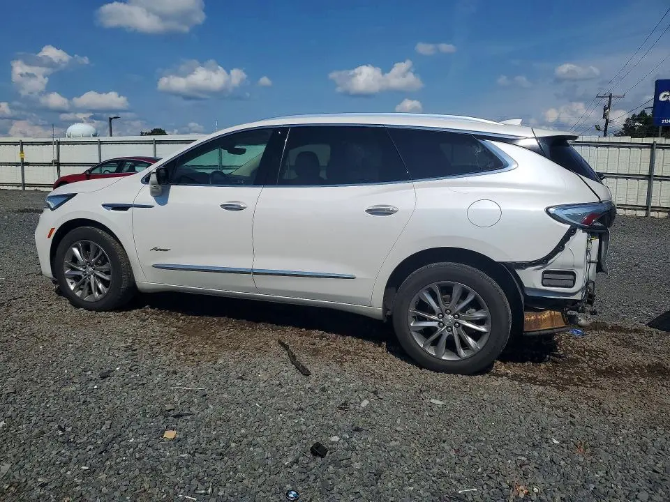2022 BUICK ENCLAVE AVENIR  