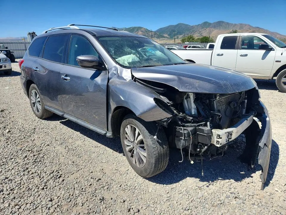 2019 NISSAN PATHFINDER SV  
