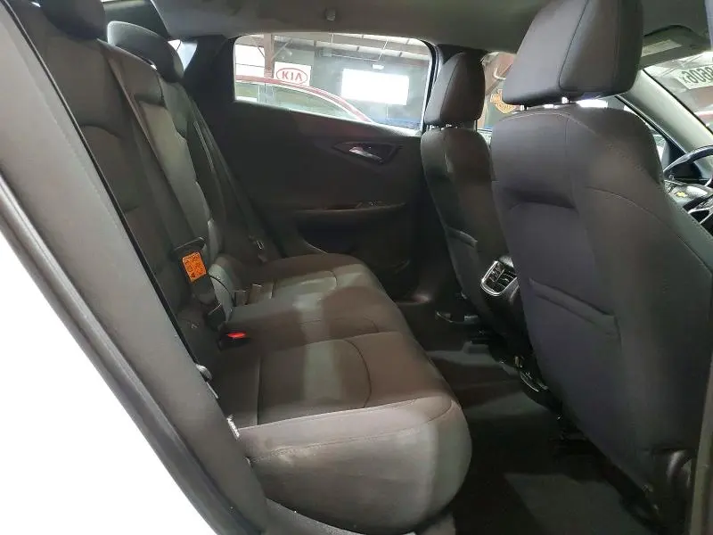 2017 CHEVROLET MALIBU LT  