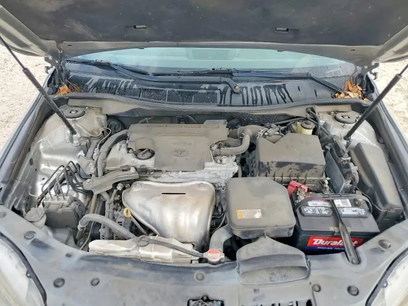 2016 TOYOTA CAMRY SE  