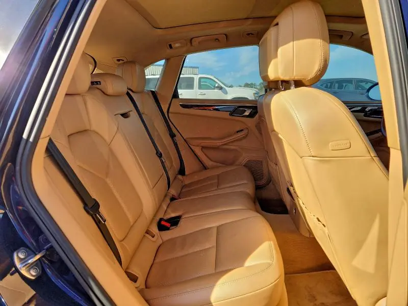 2016 PORSCHE MACAN S  