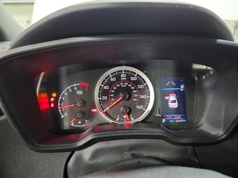 2021 TOYOTA COROLLA SE  