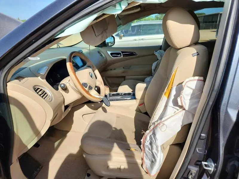 2014 NISSAN PATHFINDER SV  
