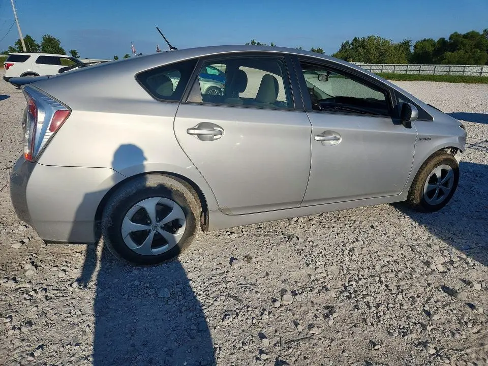 2013 TOYOTA PRIUS TWO  