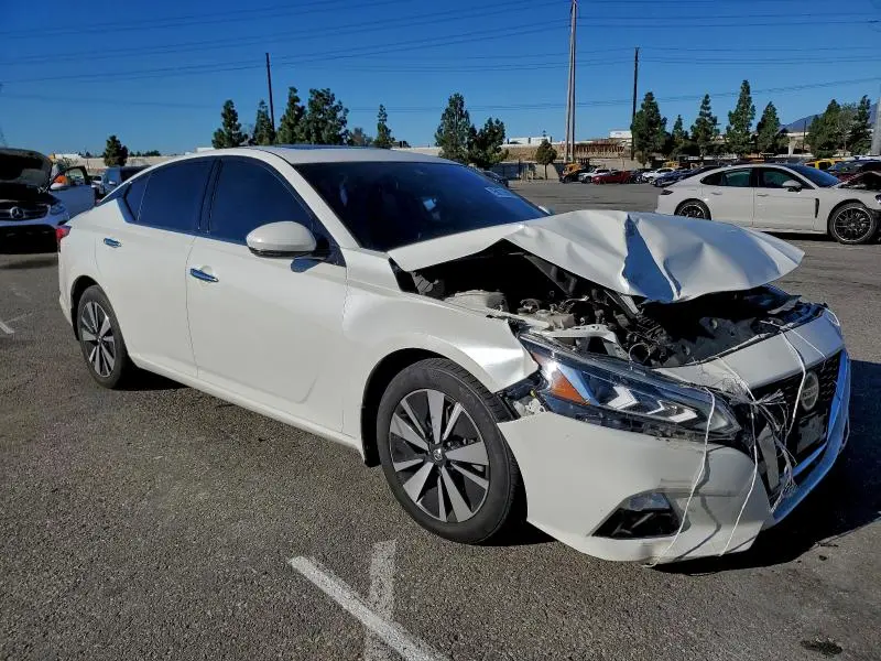 2020 NISSAN ALTIMA SV  