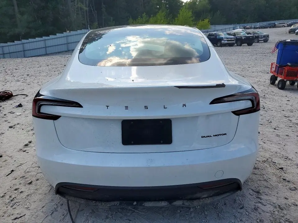 2026 TESLA MODEL 3   
