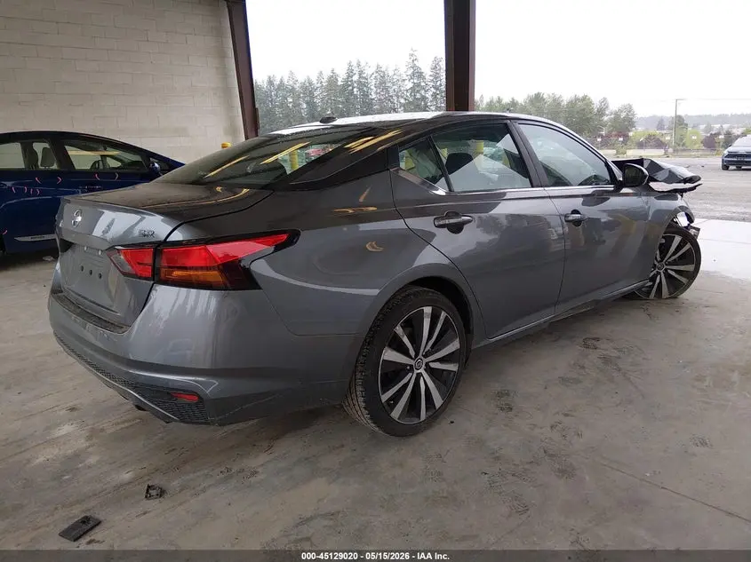 2020 NISSAN ALTIMA SR FWD