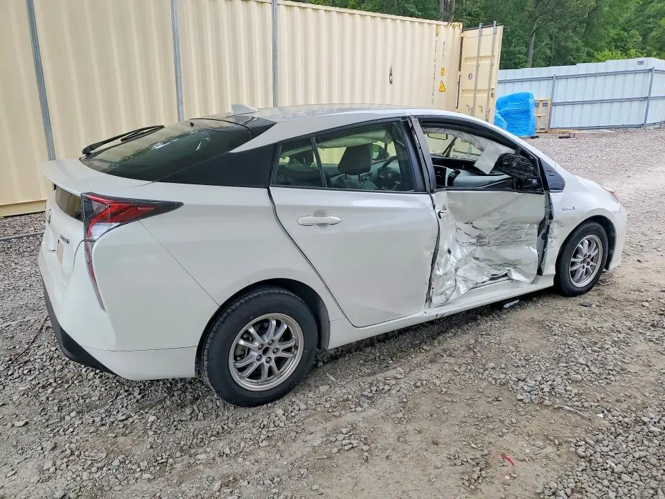 2016 TOYOTA PRIUS THREE  