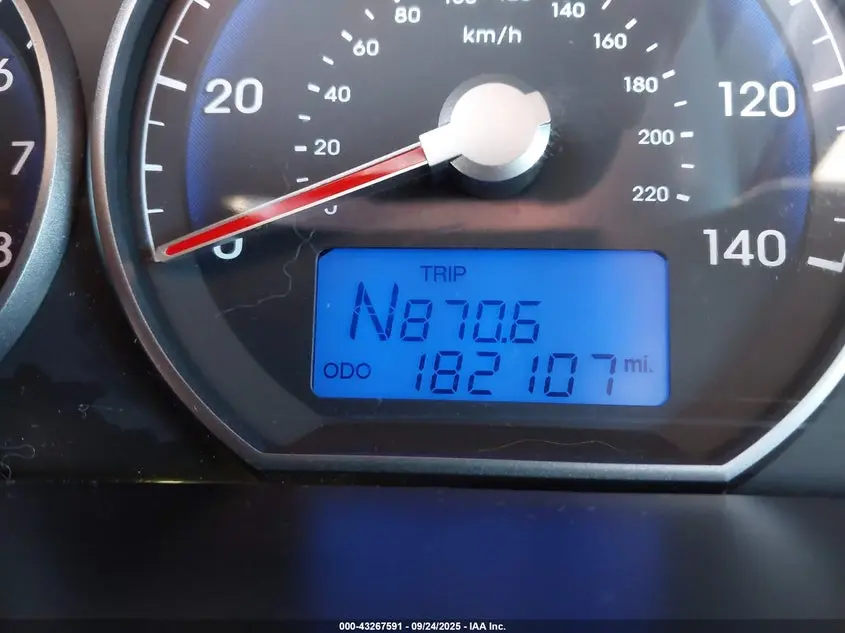 2011 HYUNDAI SANTA FE SE