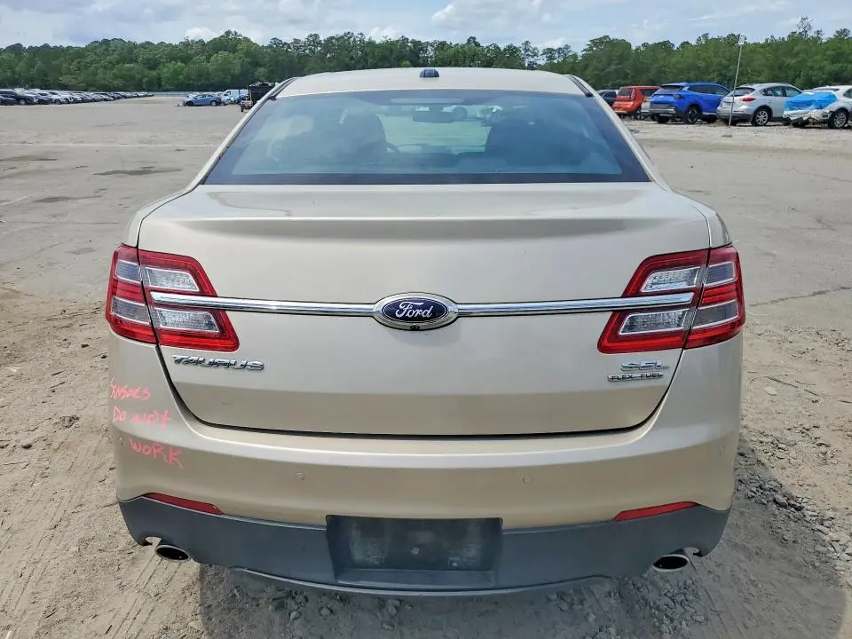 2018 FORD TAURUS SEL  