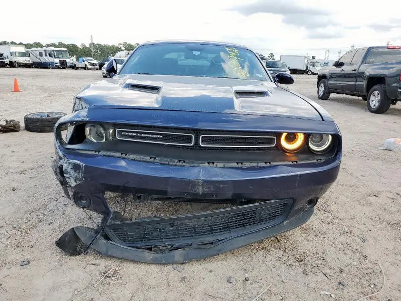 2017 DODGE CHALLENGER SXT  