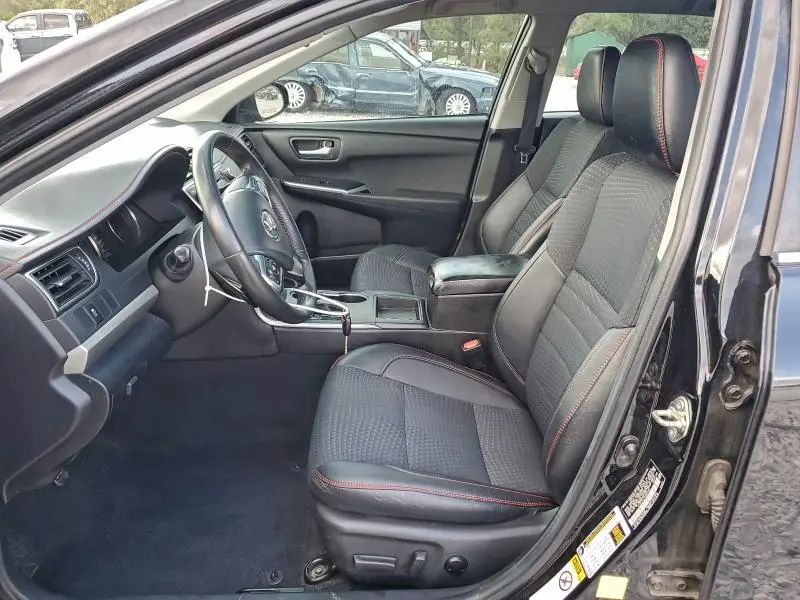 2015 TOYOTA CAMRY LE  