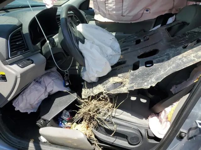 2017 HYUNDAI ELANTRA SE  