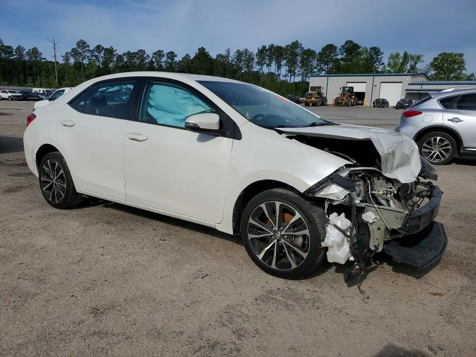 2018 TOYOTA COROLLA XSE  