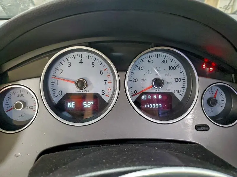 2011 VOLKSWAGEN ROUTAN SEL  