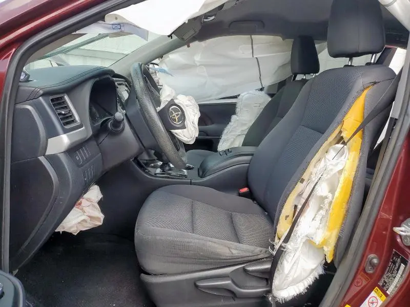 2018 TOYOTA HIGHLANDER LE  
