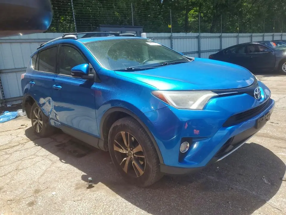 2016 TOYOTA RAV4 XLE  
