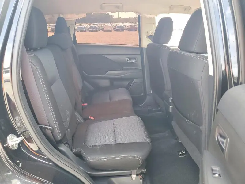 2017 MITSUBISHI OUTLANDER ES  