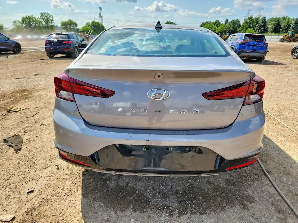 2020 HYUNDAI ELANTRA SEL  