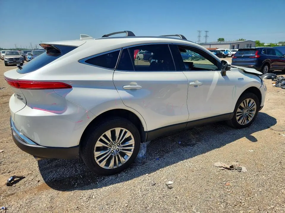 2021 TOYOTA VENZA XLE  
