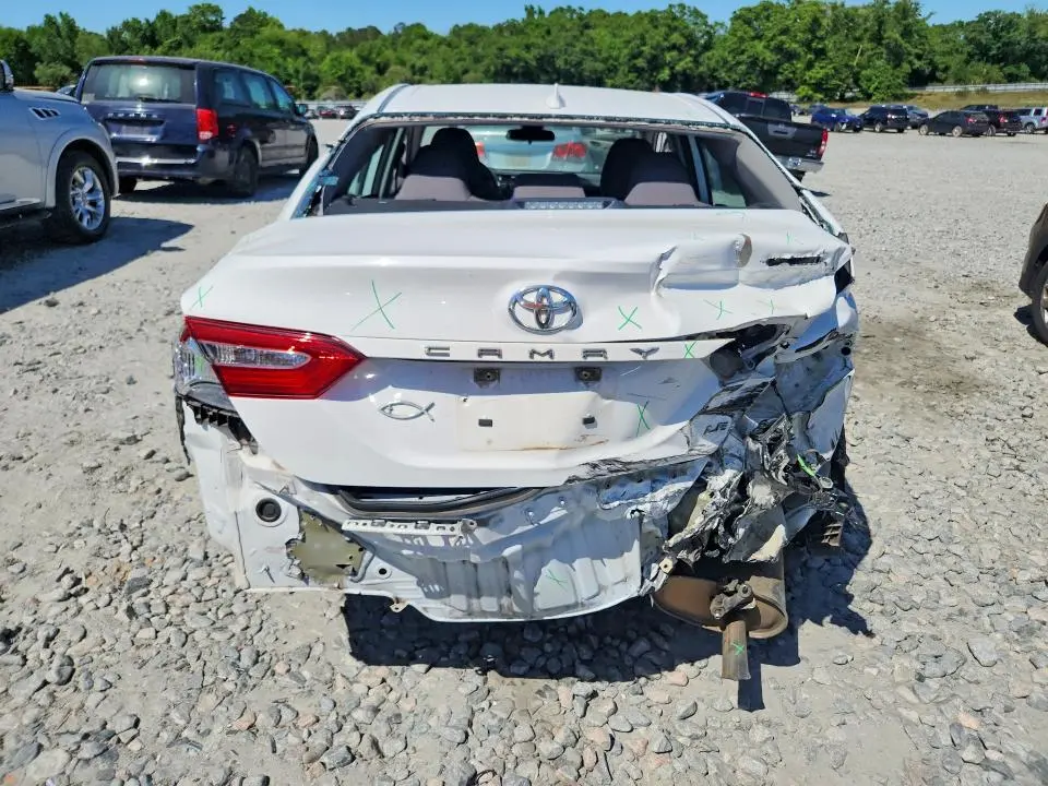 2020 TOYOTA CAMRY LE  