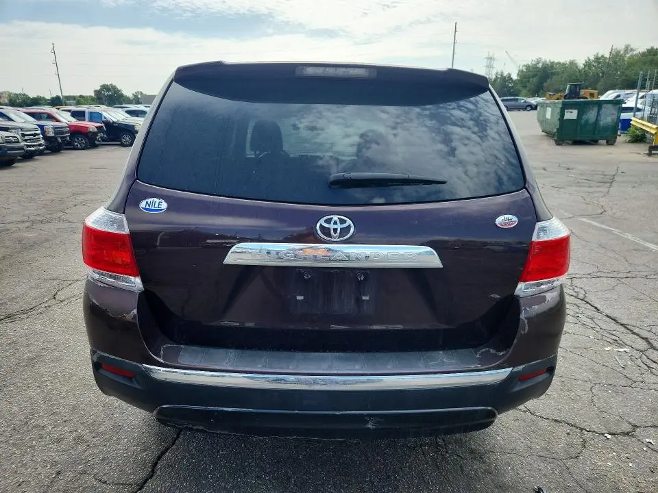 2013 TOYOTA HIGHLANDER BASE  