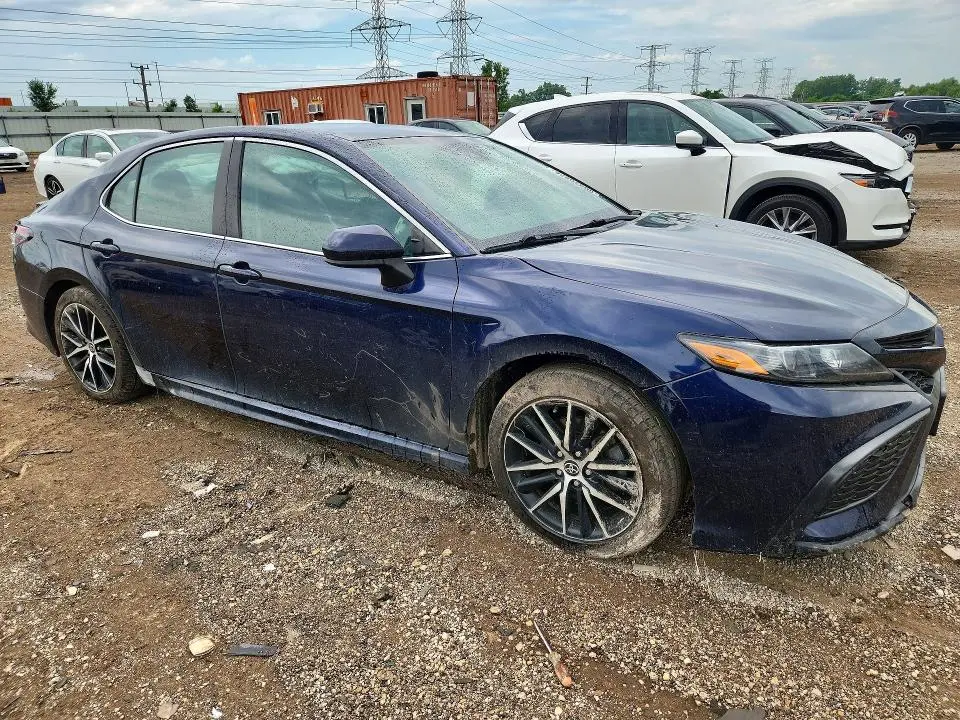 2021 TOYOTA CAMRY SE  