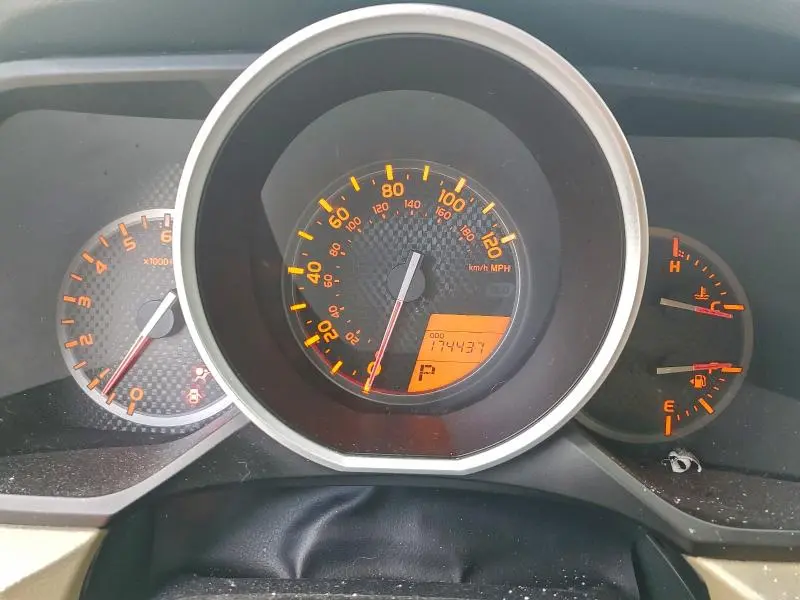 2011 TOYOTA 4RUNNER SR5  