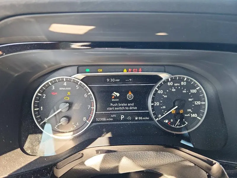 2023 NISSAN PATHFINDER SV  