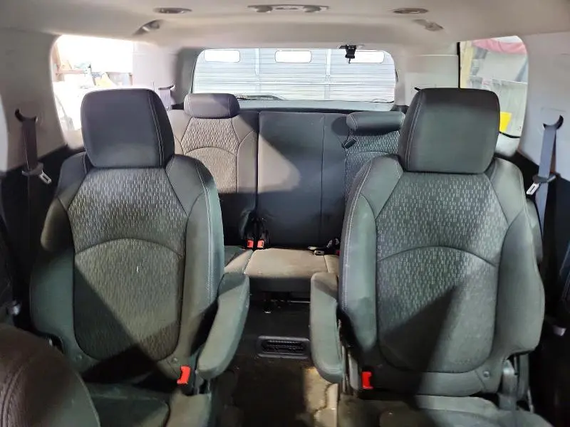 2013 GMC ACADIA SLE  